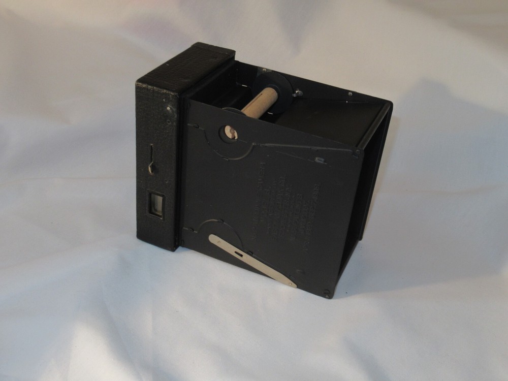 Vintage Kodak Brownie Box Camera No.2-A Model B, Untested