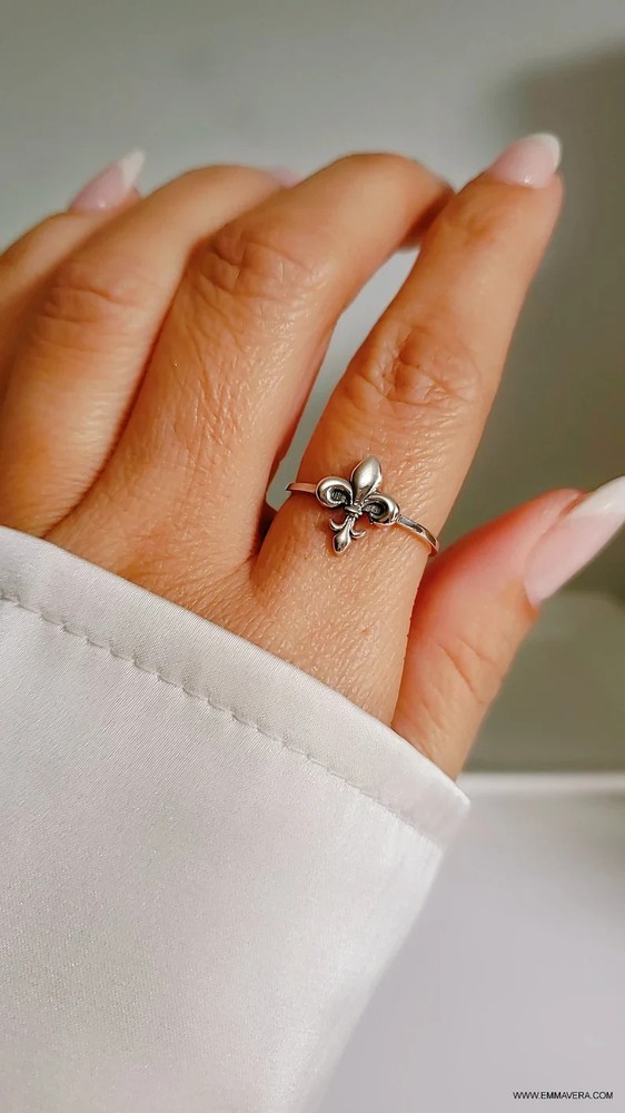 Dainty Sterling Silver Fleur De Lis Ring