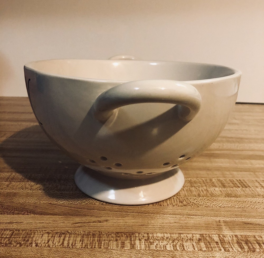 Rae Dunn White “ORGANIC”Ceramic Colander