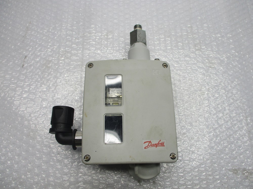 DANFOSS 17-5255 SWITCH UNMP