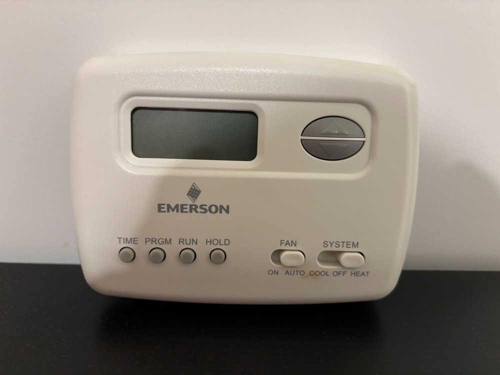 Emerson 1F78 Programmable Digital Thermostat 5/2 Day Prgm