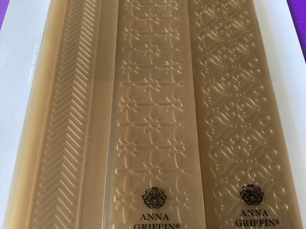 Anna Griffin Border Embossing Folder Set