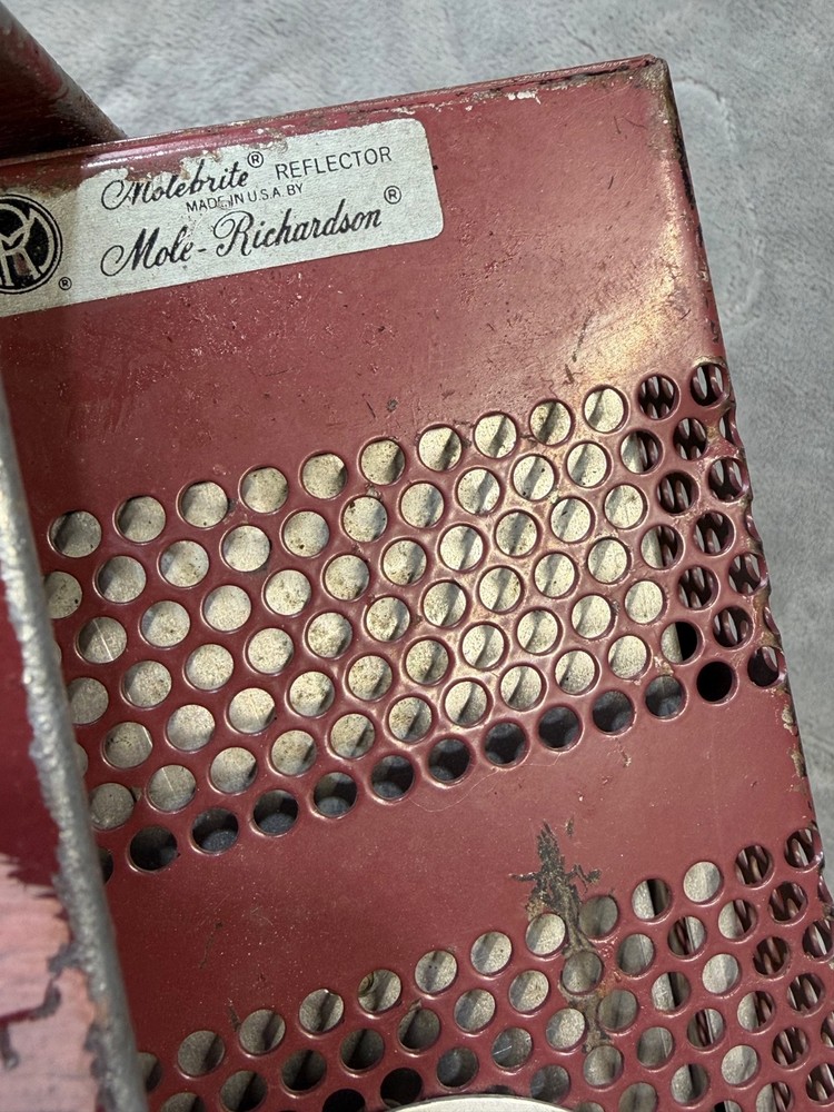 Mole-Richardson 1500 Watt Molequartz Super-Broad Tungsten Light Type 3401 WORKS!