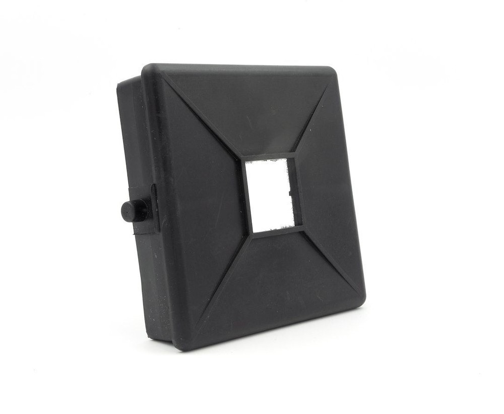 B&B MOLDERS 94161 4-1/4' RUB BUMP PLUG W/TAB