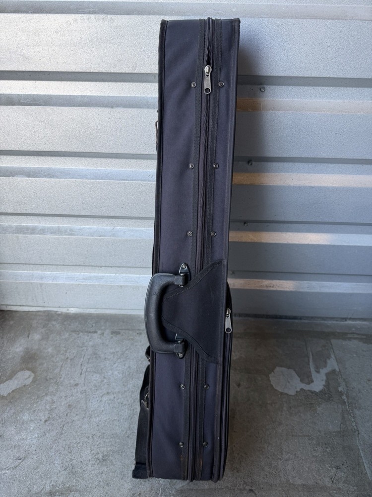 Rosetti Model 4/4 Violin w Carry Case