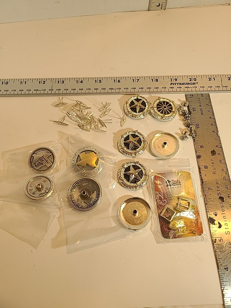 Arts & Crafts Conchos 10 Screws, Tandy BUCKLE