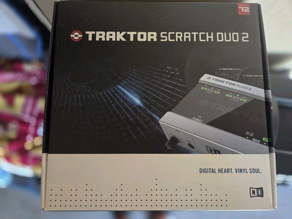 Traktor Scratch Duo 2 ** NEW/MINT**