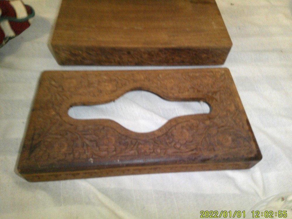 VINTAGE RED WOOD TISSUE BOX FLORAL PATTERN