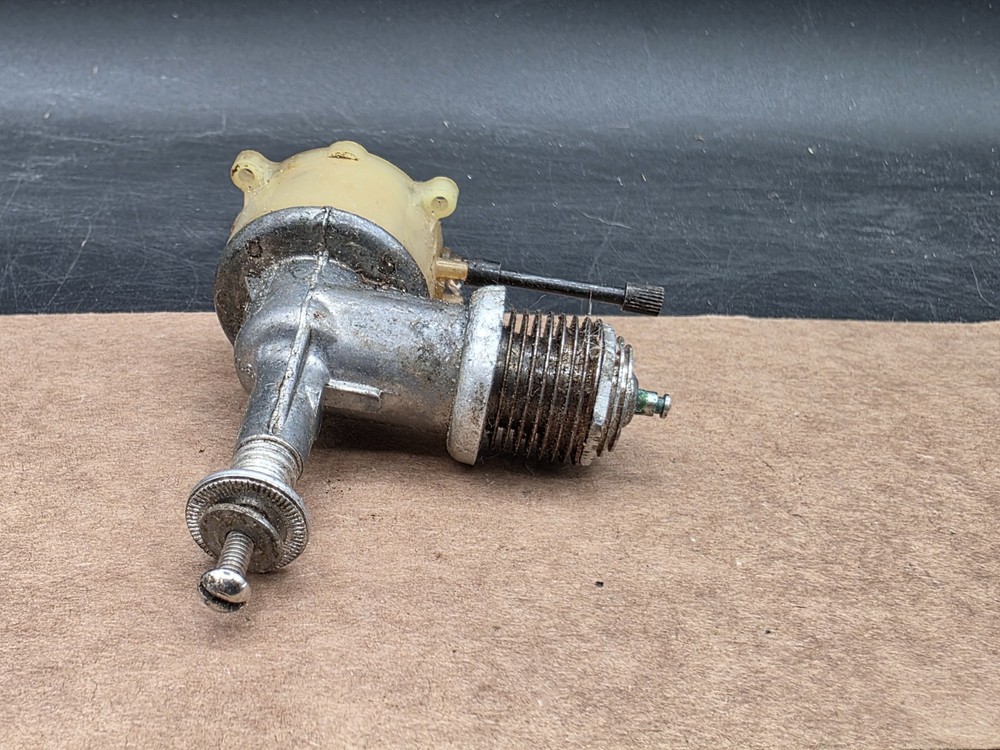 Vintage OK Cub 060 Control Line Tether Plane Engine Model Motor Airplane Model