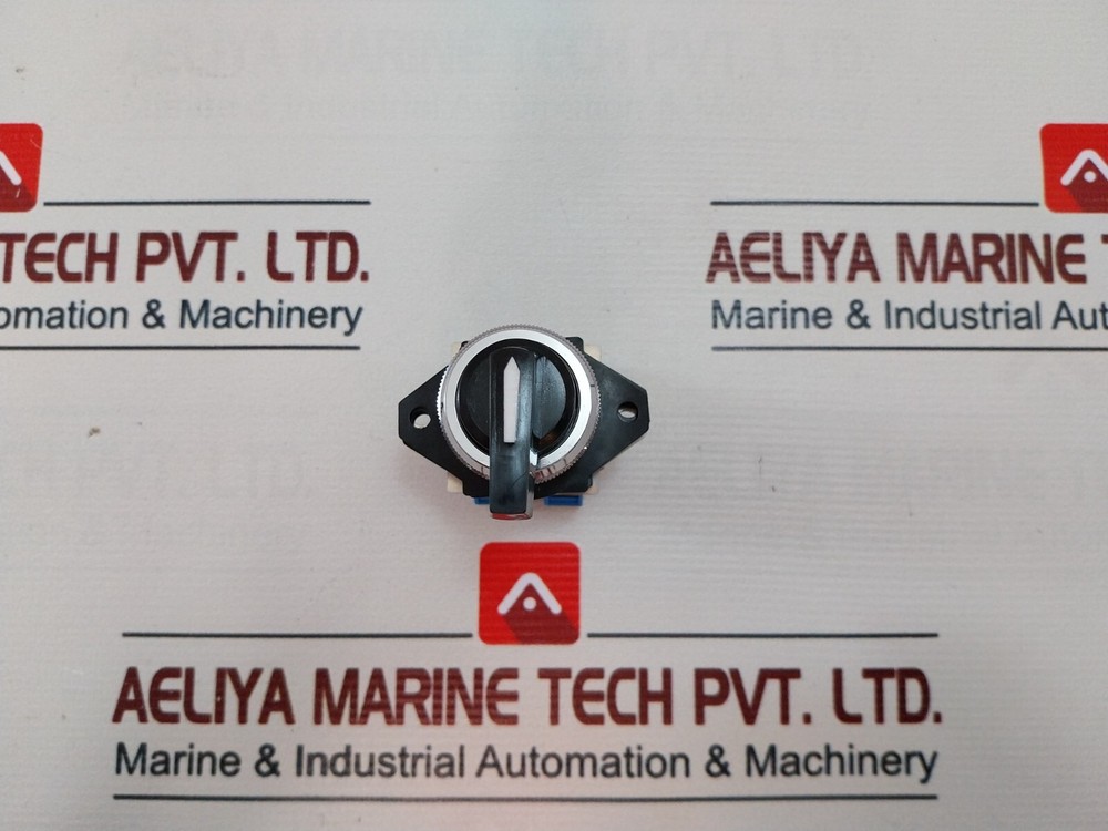 Idec EC9D-S3L20 Selector Switch Control Unit 600V 10A