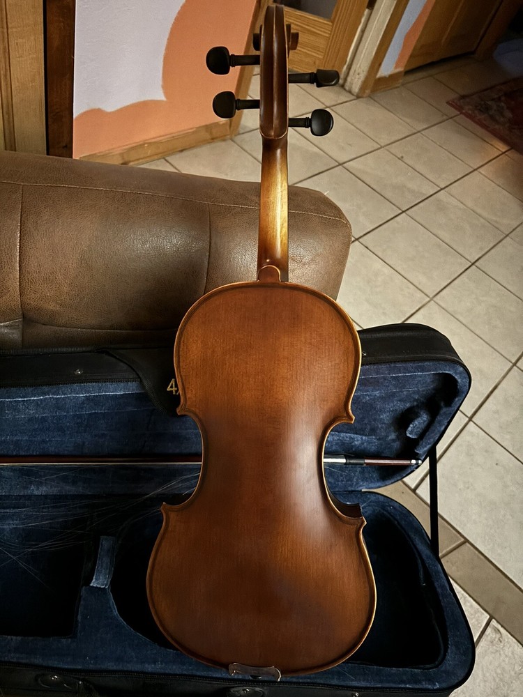 VIOLIN