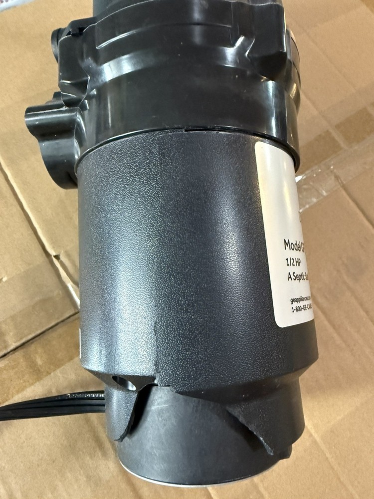 GE Disposall GFC565 1/2 HP Continuous Feed Garbage Disposal EZ Mount read space