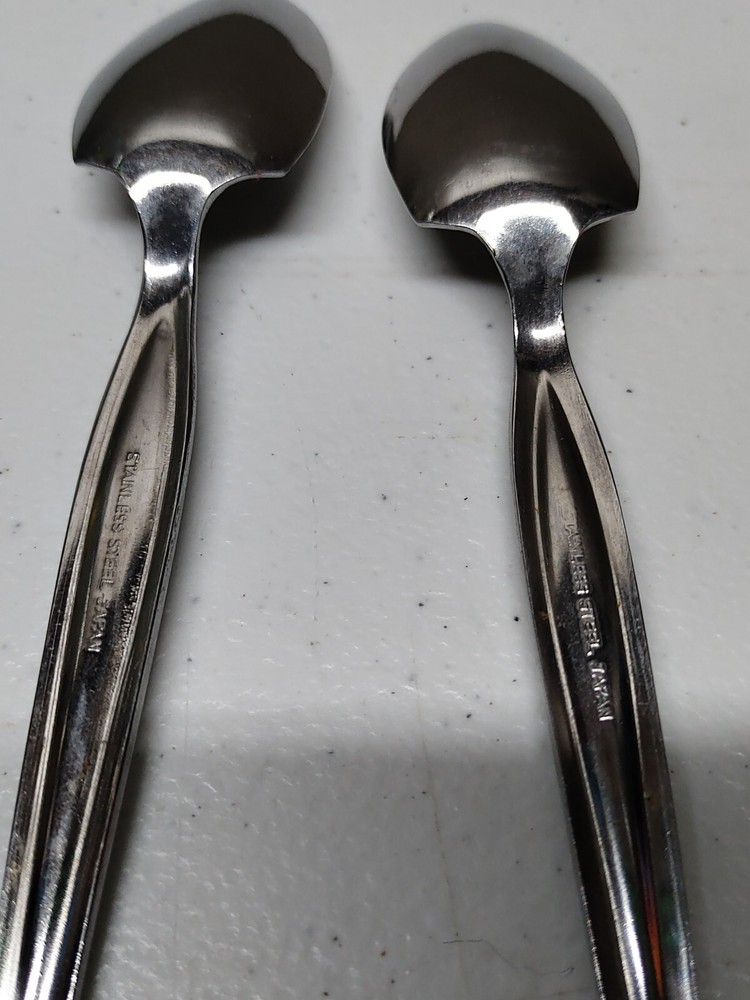Two Jagged Edge Spoons Great For Grapefruit
