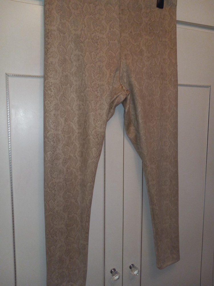 Gorgeous Super Soft Beige Snakeskin Print Thick Full Coverage Leggings Size L