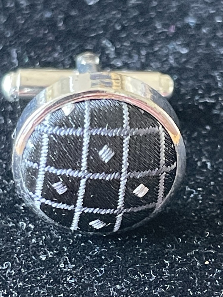 Black/white geometric cloth-faced cufflinks - silver tone