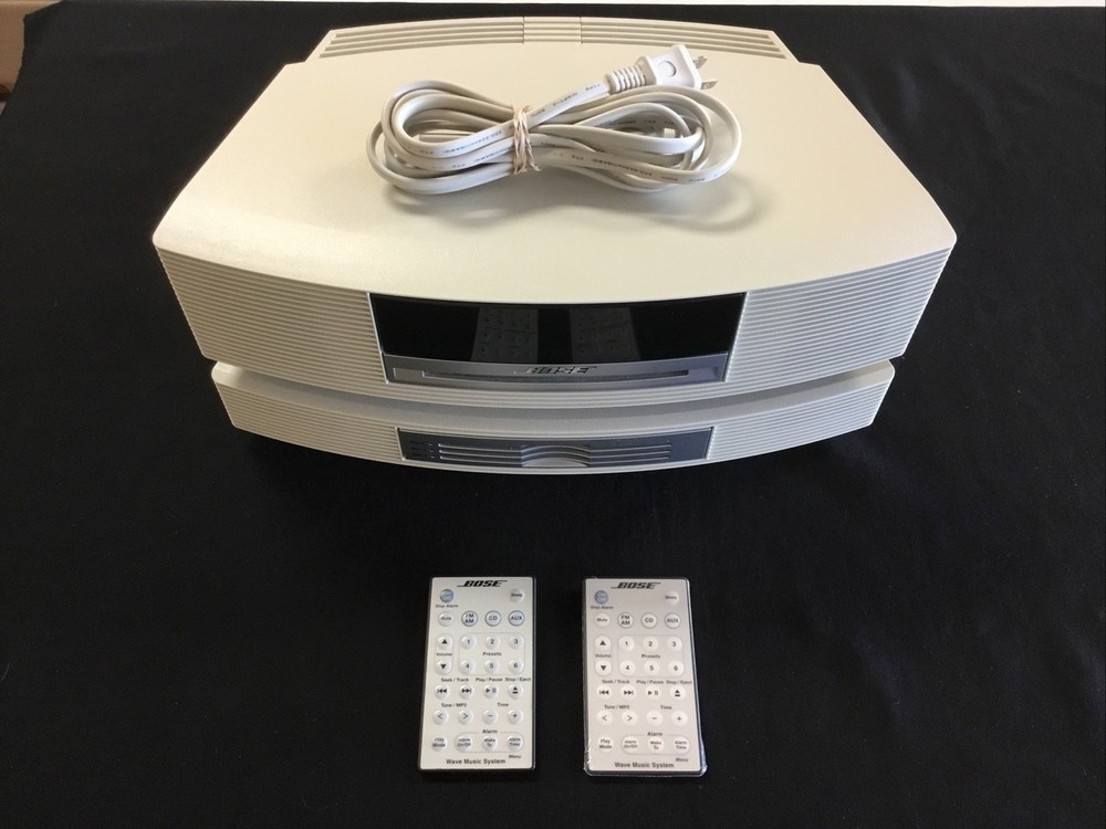 Bose Wave Music System CD AM/FM Radio With Multi 3 Disc CD Changer & Remote