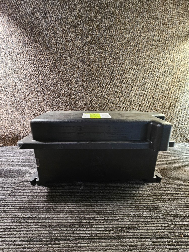 QUICKBOX 120177-001 Battery Box,Closure Type Thumb Screws