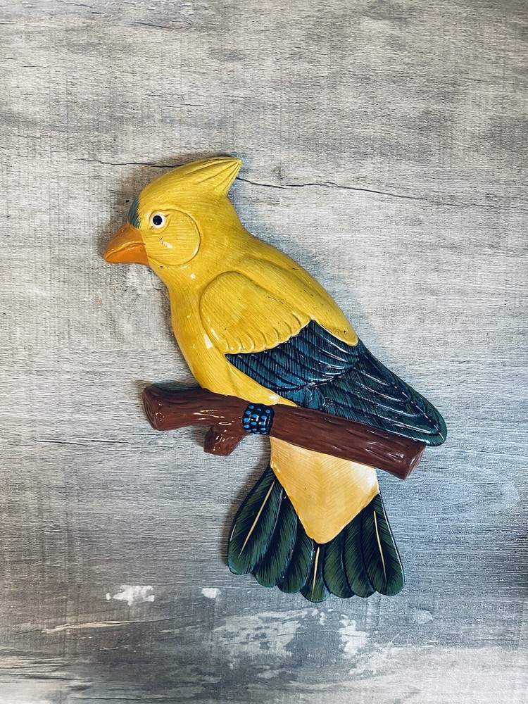 Vintage Parrot Cardinal Tropical Bird Plastic Possibly Lacquerware Wall Hanging
