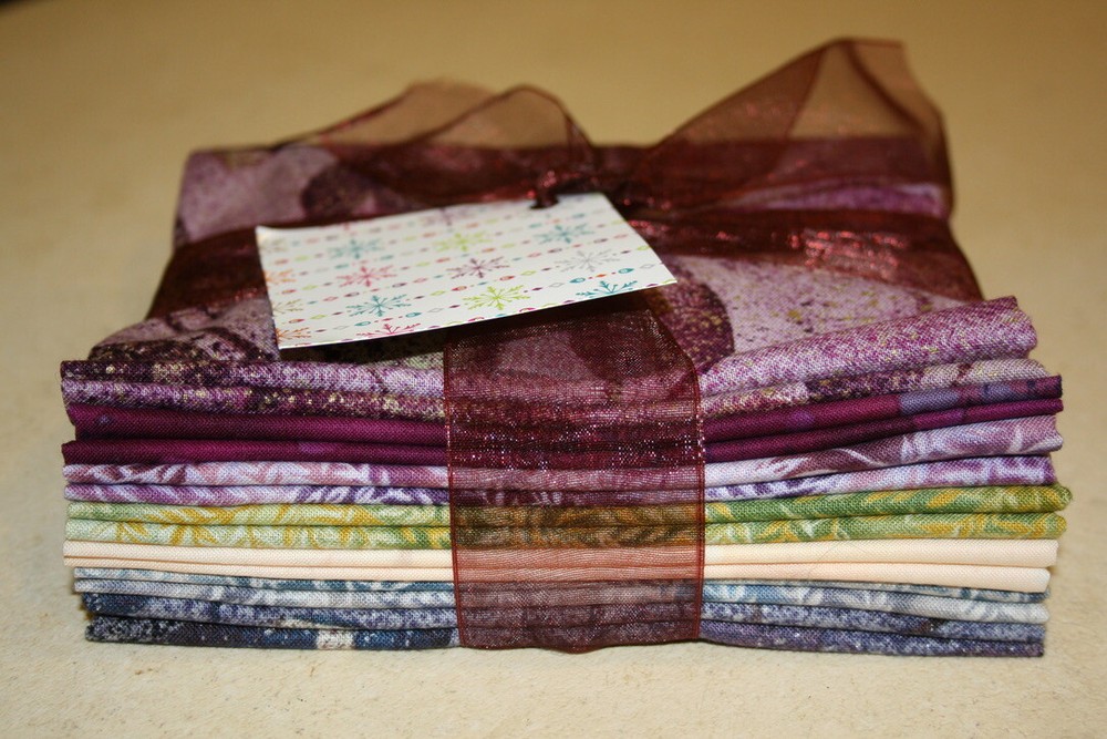 #825 Nature's View Point 7 Fat Quarter Fabric Bundle