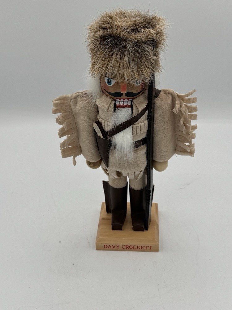 Davy Crockett 10 Inch Nutcracker