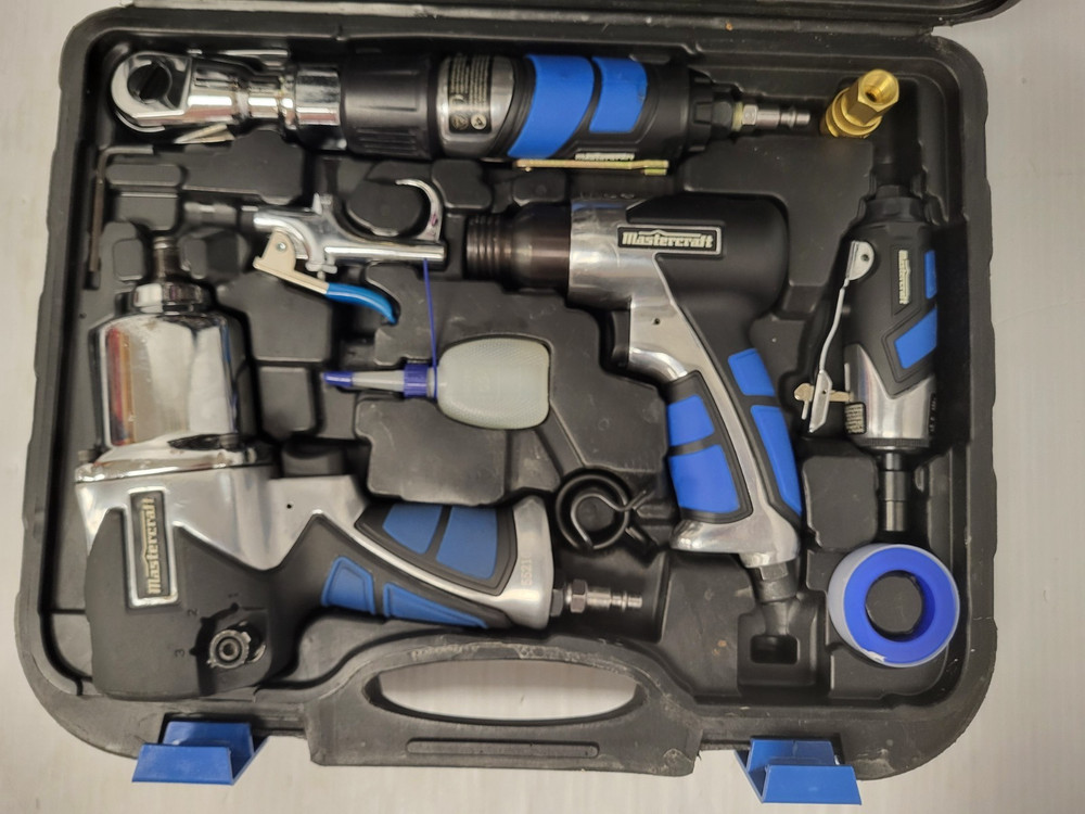 (N93672-4) Mastercraft 72pc Air Tool Kit