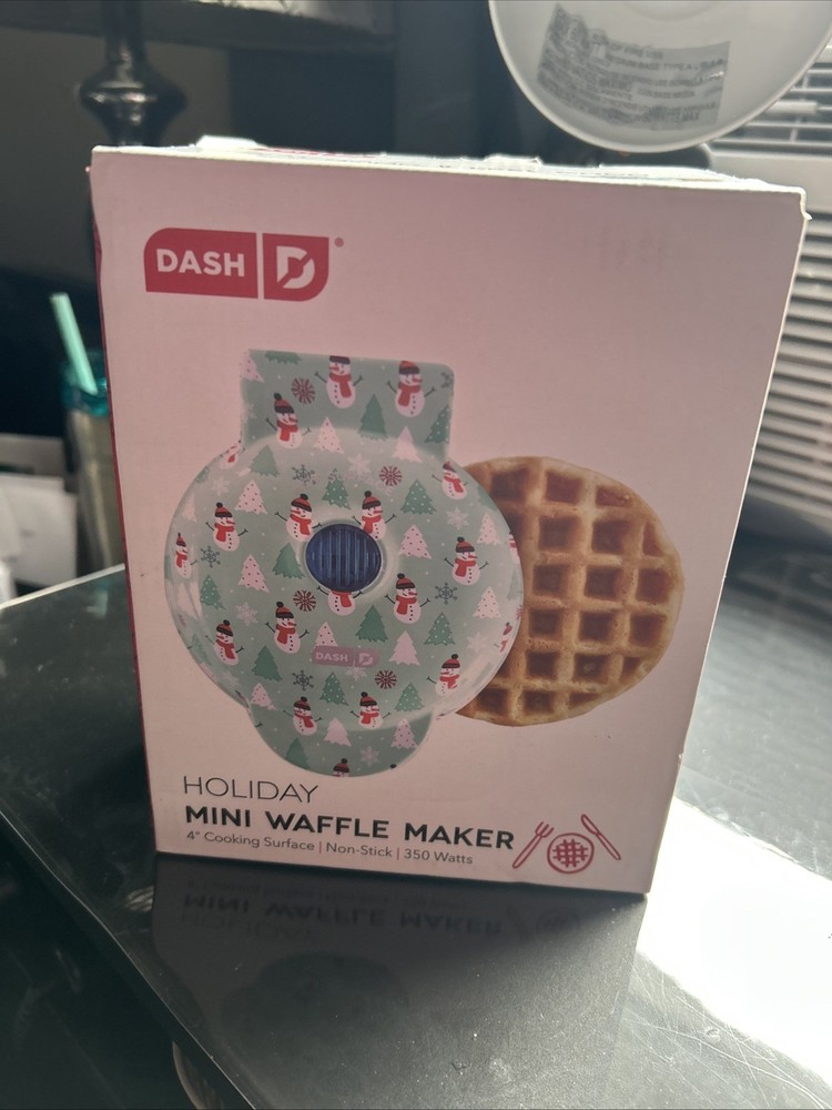 Dash Christmas Waffle Maker Holiday Mini 4” Tree Snowman Winter Chaffles