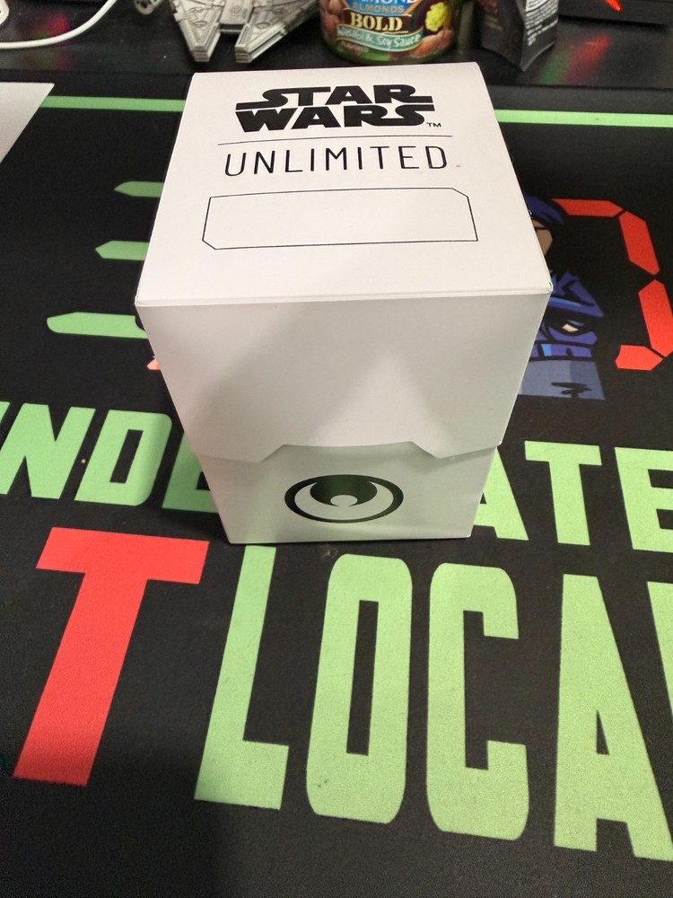 Star Wars Unlimited Deck Box with Token Storage White