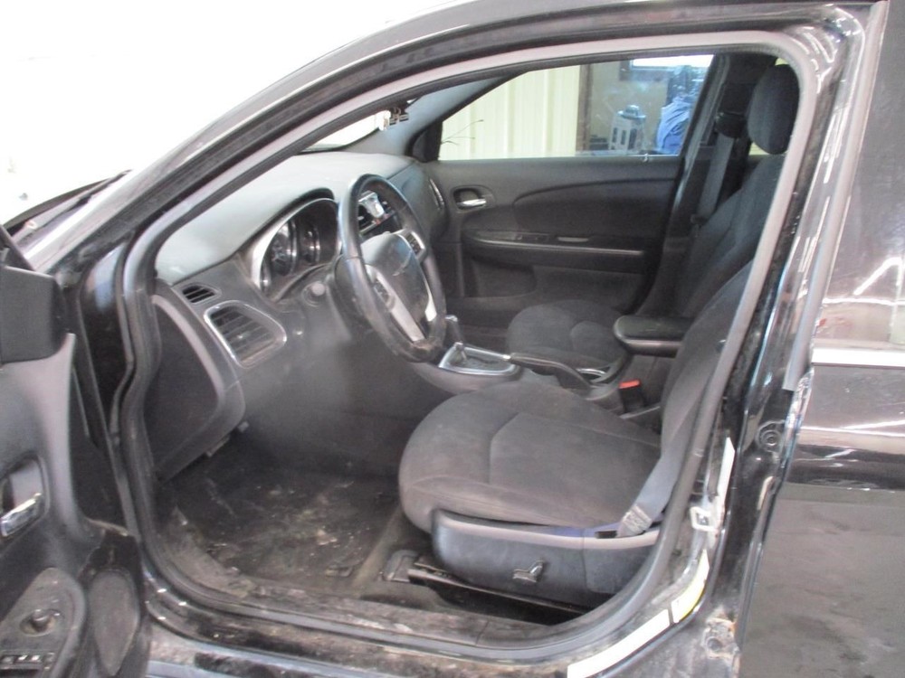 200 2013 High Mounted Stop Light 1881698