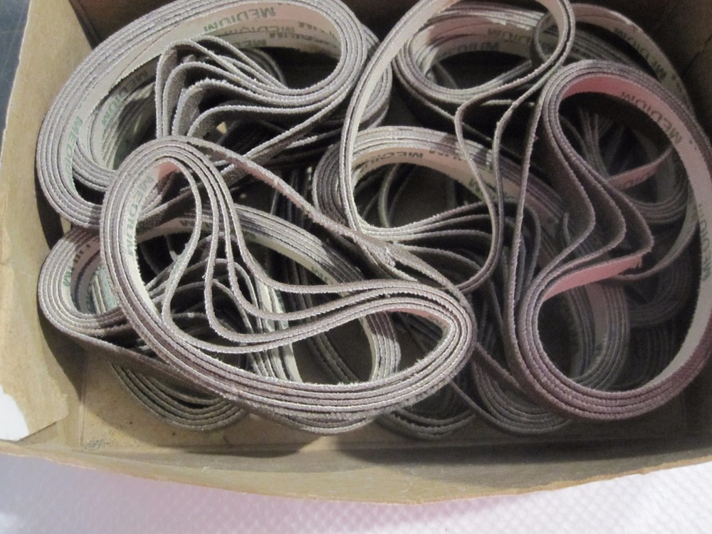 No-Lap Abrasive Belts Medium Grit, 2 3/4" and 2 1/4"