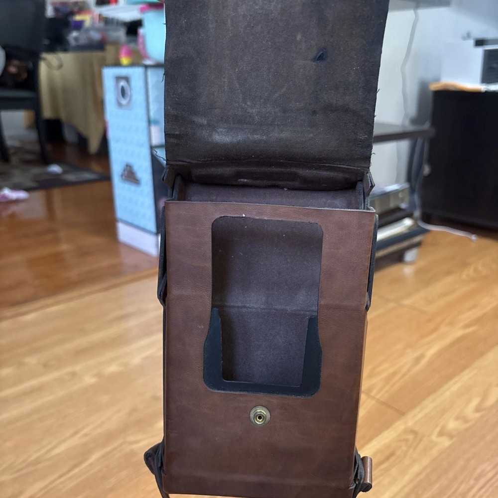 Polaroid SX-70 Model 3 Camera With Case UNTESTED
