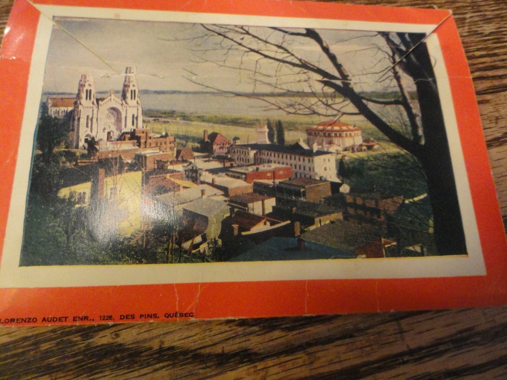 Old "Ste-Anne De BEAUPRE" Multi View Fold-Out Postcard