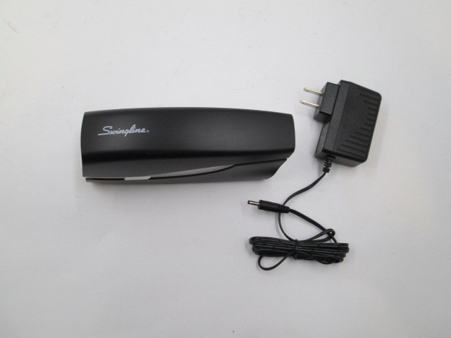 Swingline 48200 20-Sheet Capacity Portable Electric Stapler - Black