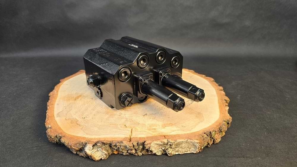 Front Loader Valve 90 L/Min Hydraulic Valve 2 Sections, LS closed center