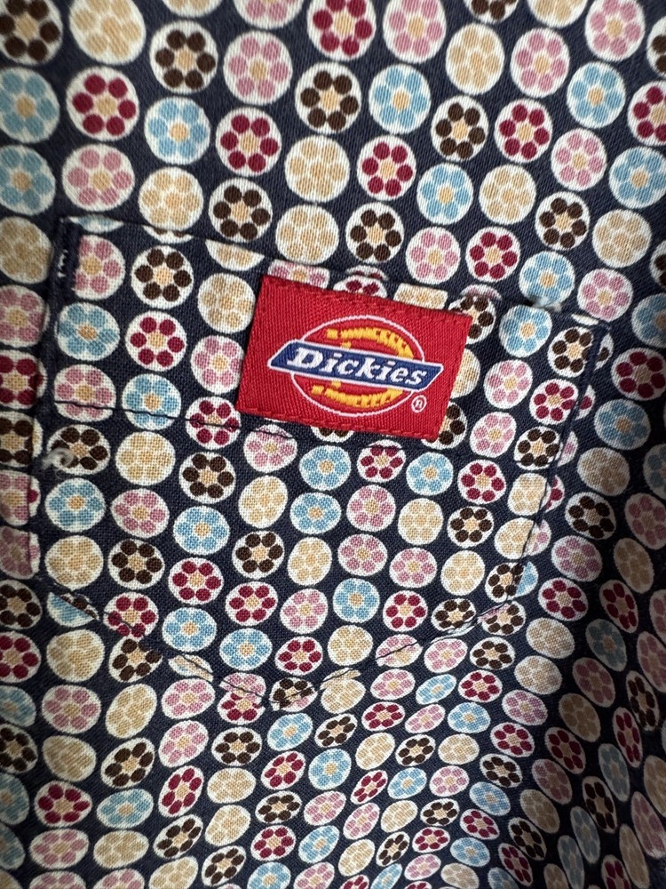 Womens Scrub Top Size M Multi-Colored  Pattern Brand:Dickies