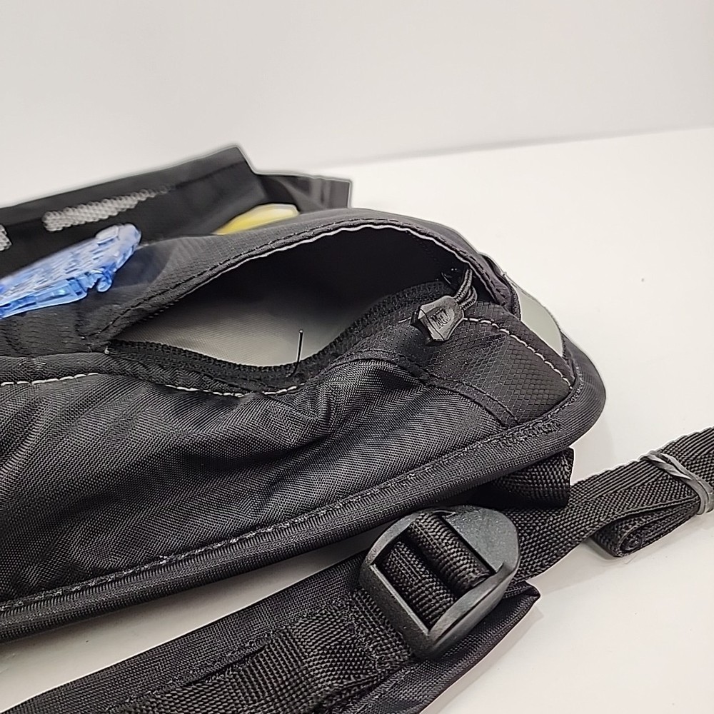 Camelbak Hydrobak, 50oz, 1.5L hydration backpack, NEW WITH TAGS.