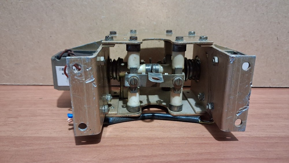 24v SWITCH - - RF AMPLIFIER ANTENNA TUNER