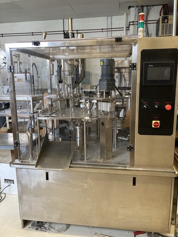 Fully Automatic Spout Pouch Filling And Capping Machine