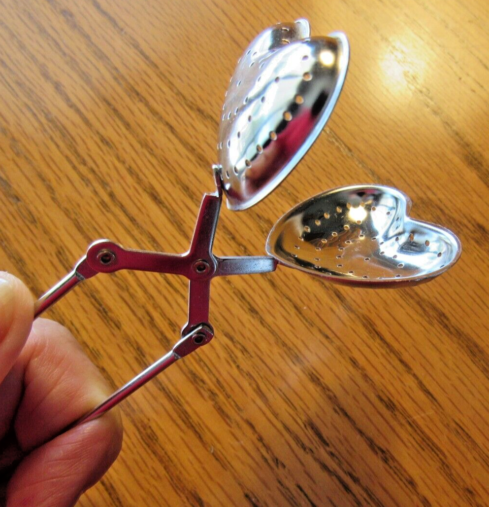 Vintage Tea Infuser/Strainer Spring Grip Heart Shaped