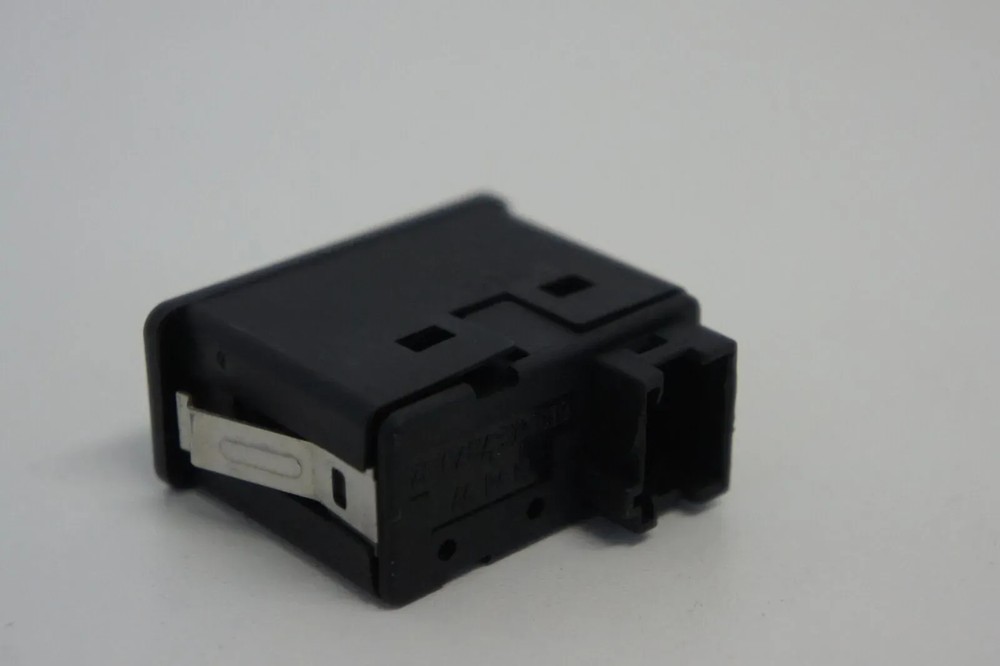 Genuine BMW E70 E71 E72 Audio Jack Single AUX IN 61319127370