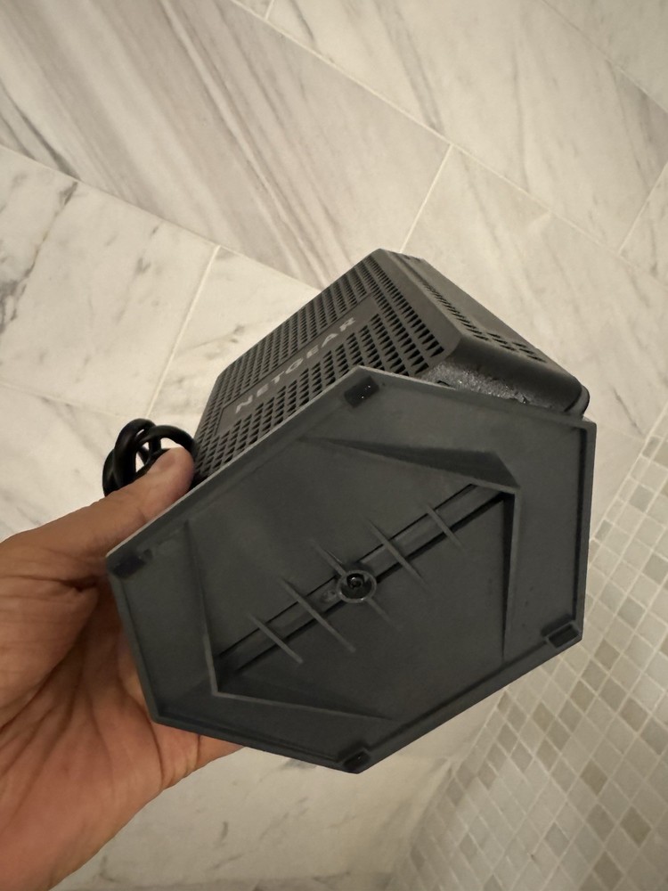 NETGEAR CM600 Docsis 3.0 High Speed Cable Modem box