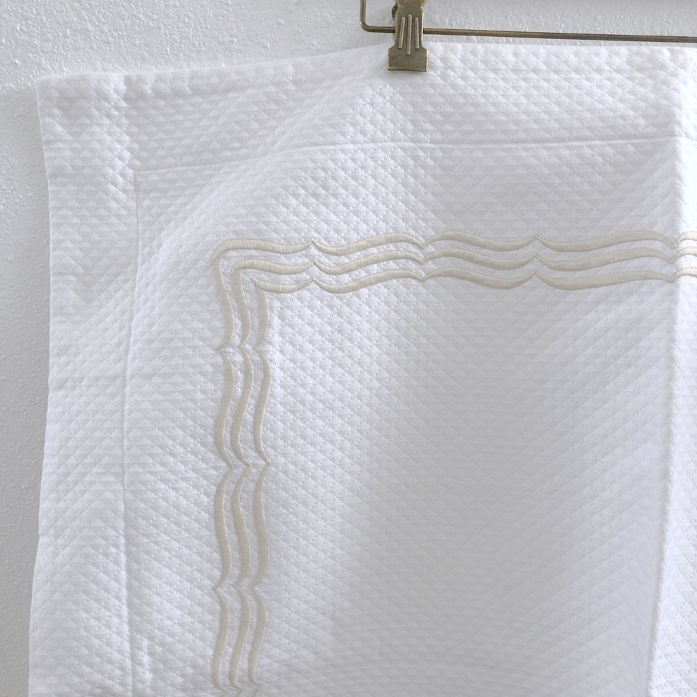 SCHWEITZER Quilted Single Sham