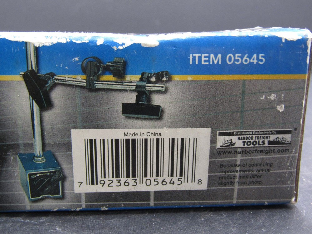 Cen-Tech Multi-Position Magnetic Base w/Fine Adjustment (Pre-Owned)