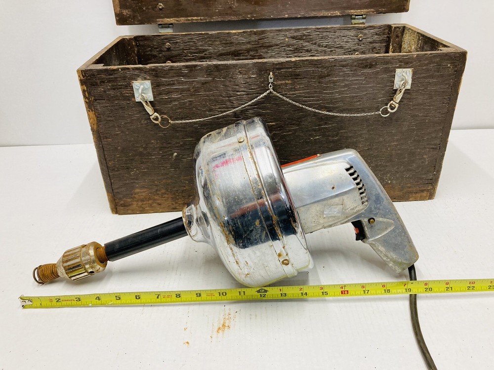 VINTAGE POWER AUGER WITH BOX