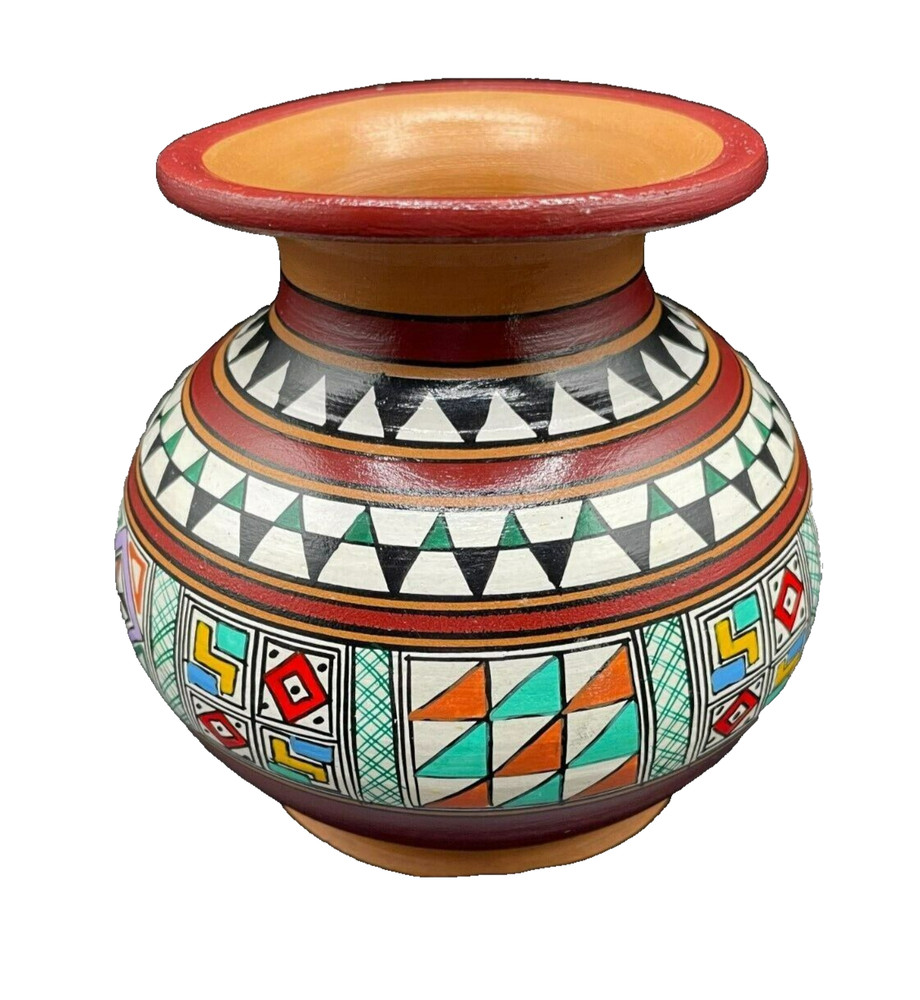 Cusco Peru 4.5x5 Terracotta Clay Hand Painted Pottery Vase