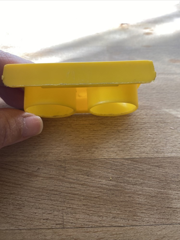 Today's Kids replacement yellow peg holder for play yard