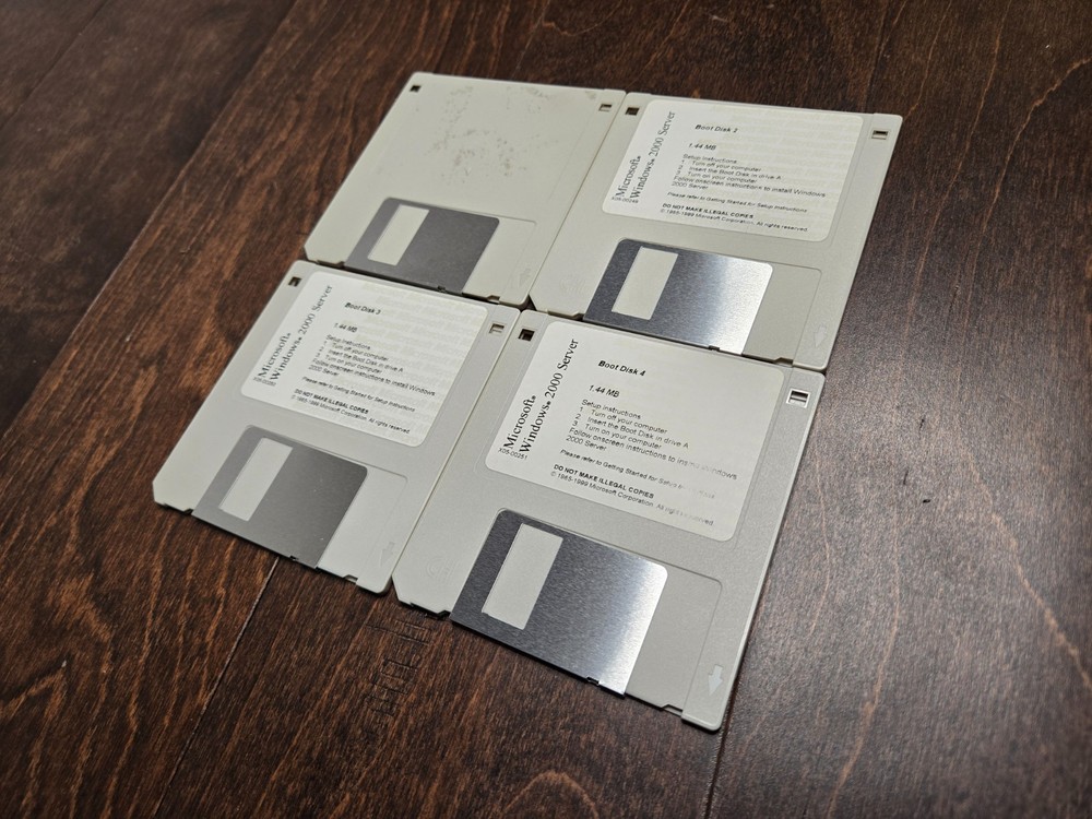 Windows 2000 Server, Setup & Boot disks on 3.5" disks set of 4