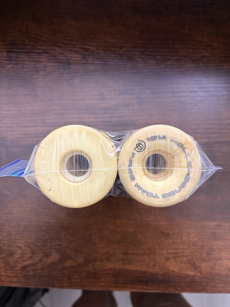 RollerBones Team 101A Yellow Skateboard Wheels Set 8-Pack indoor Wheels