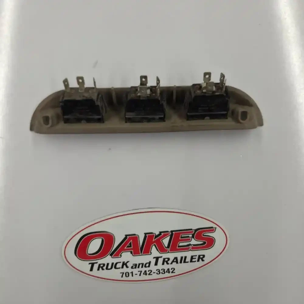 2007 International 9200i Door Panel Controls