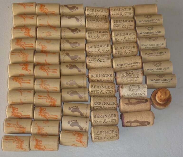 Wine corks 60 natural synthetic mix used