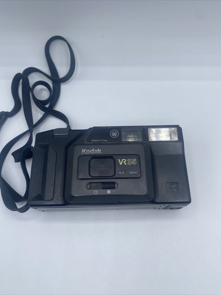 Kodak VR35 Black 35mm Built-in Electronic Flash Vintage Camera Untested